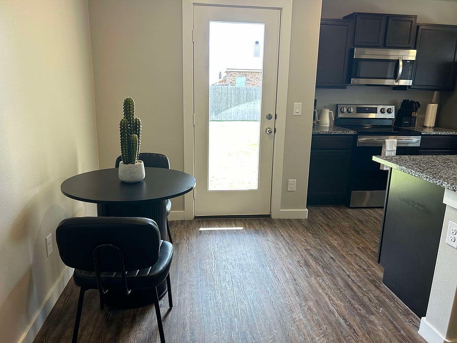 Furnished Finder property 1049801_1 photo 9