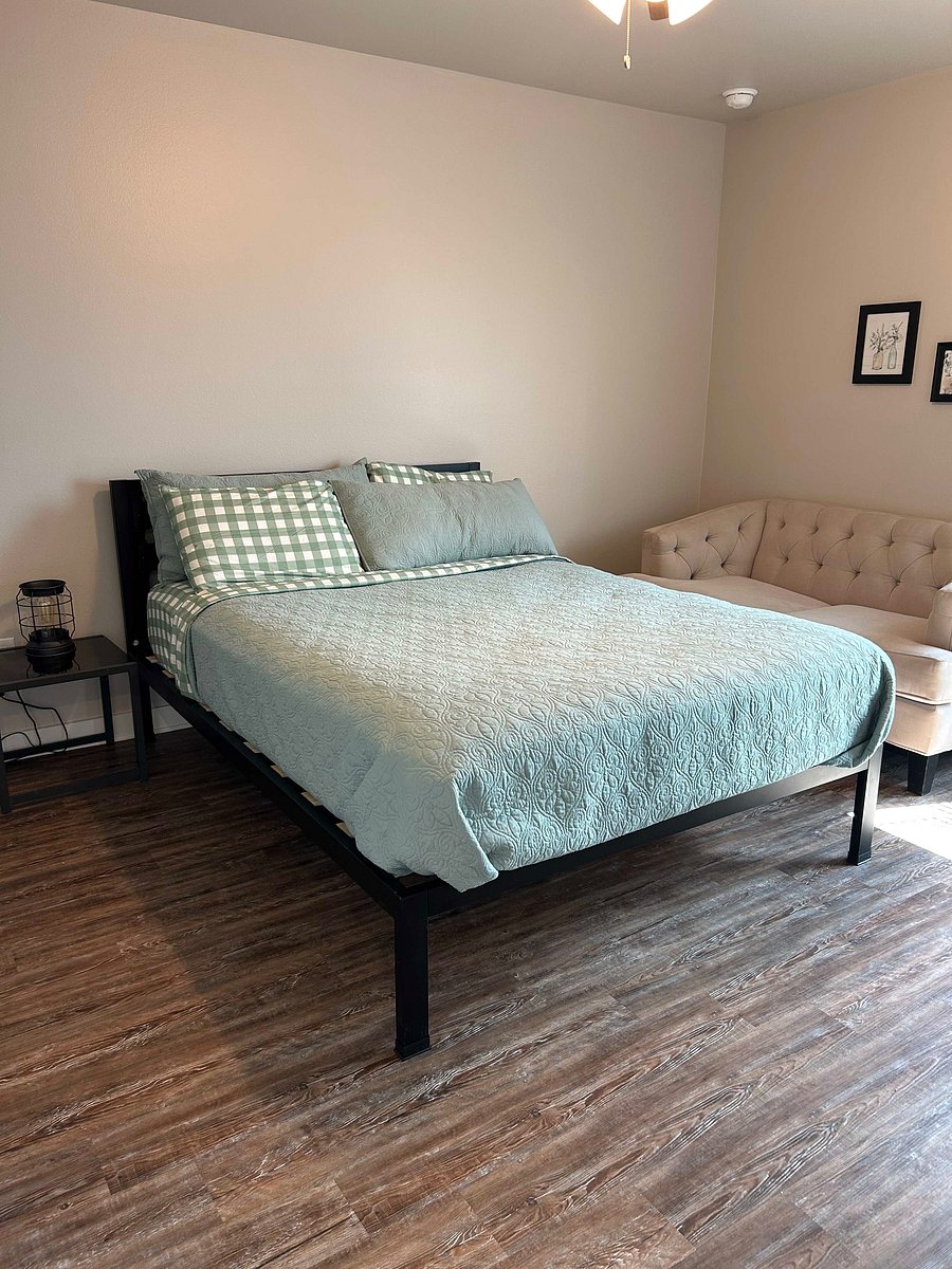 Furnished Finder property 1049801_1 photo 13