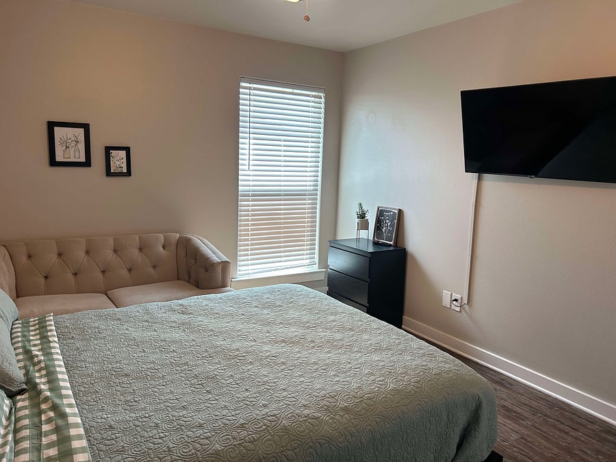 Furnished Finder property 1049801_1 photo 15
