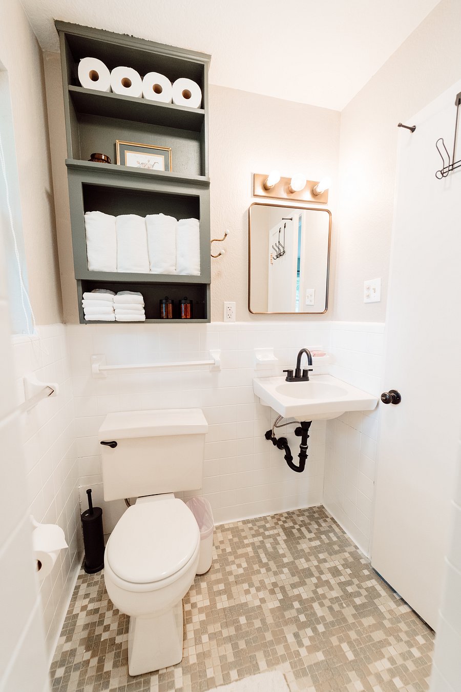 Furnished Finder property 1049827_1 photo 33