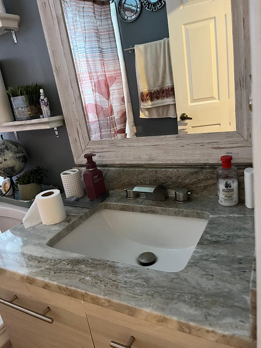 Furnished Finder property 1049847_1 photo 3