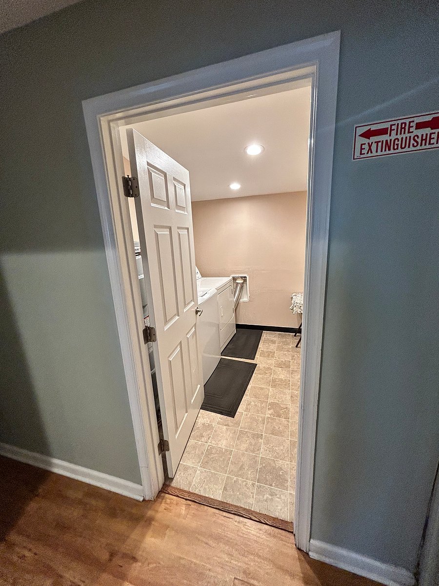 Furnished Finder property 1049869_1 photo 34
