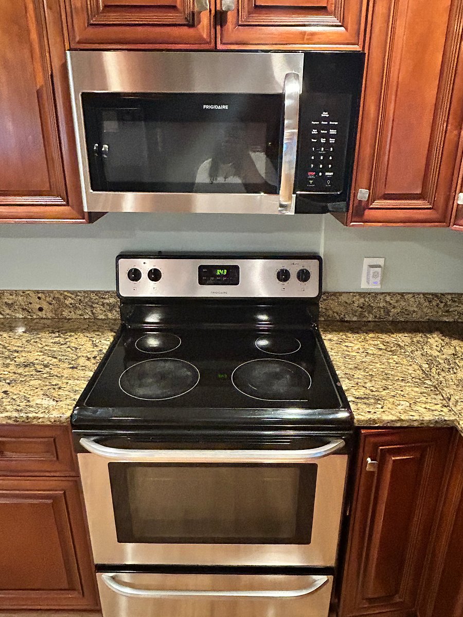 Furnished Finder property 1049869_1 photo 24