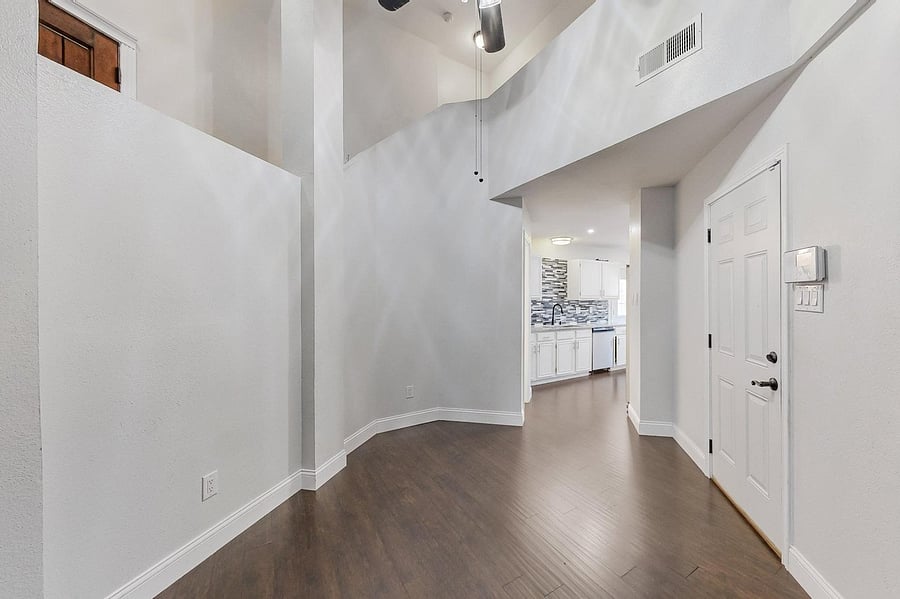Furnished Finder property 1049874_1 photo 25