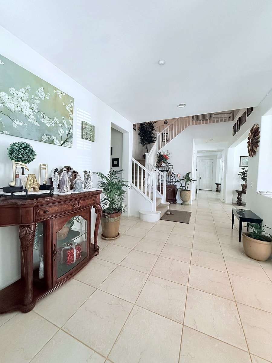 Furnished Finder property 1049910_1 photo 3