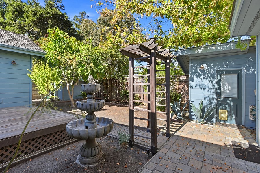 Furnished Finder property 1049943_1 photo 28