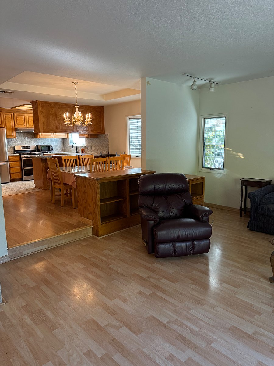 Furnished Finder property 1049952_1 photo 24