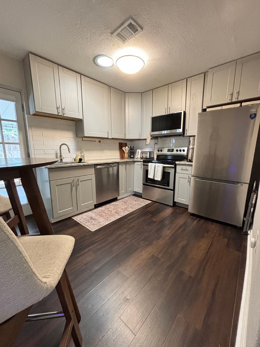 Furnished Finder property 1049960_1 photo 4