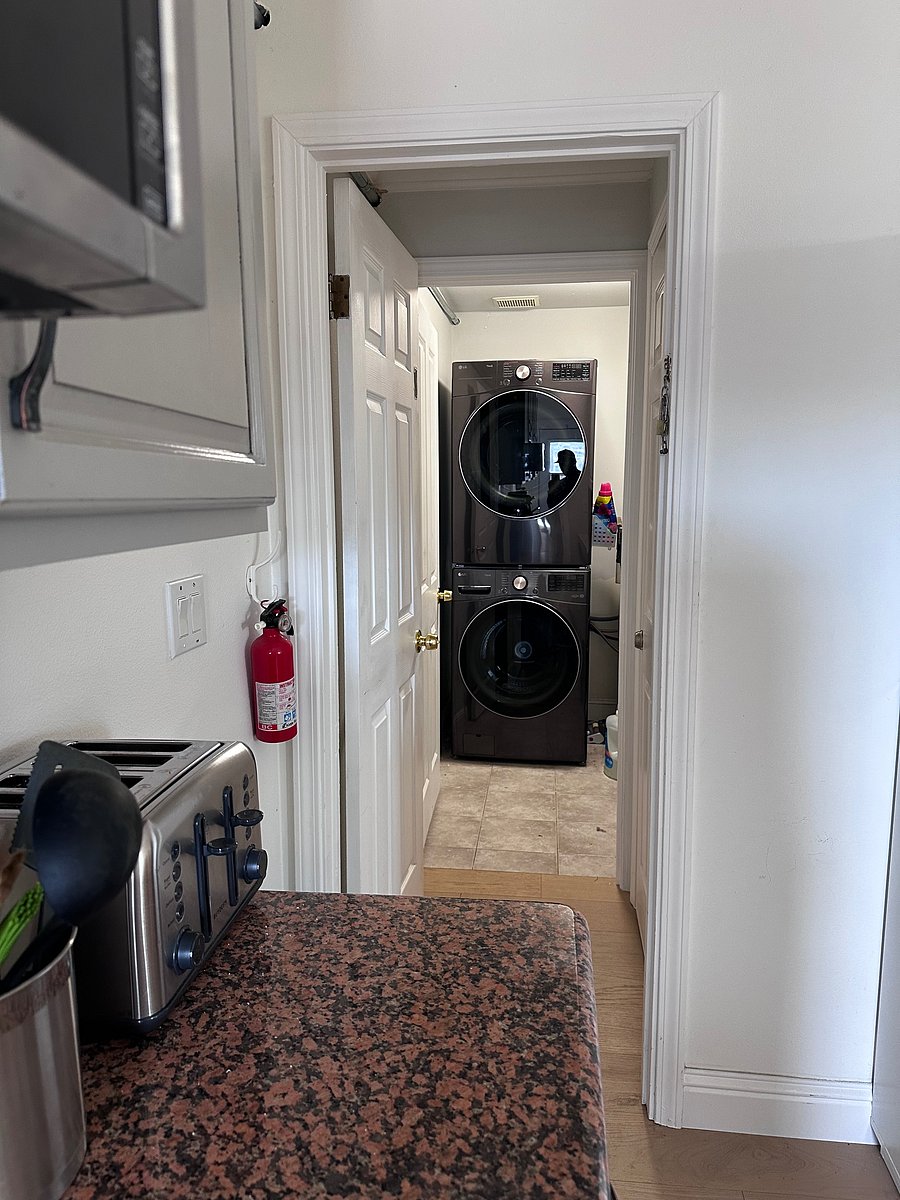 Furnished Finder property 1049973_1 photo 6