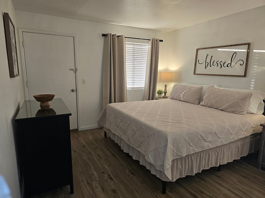 Furnished Finder property 1050009_1 photo 9