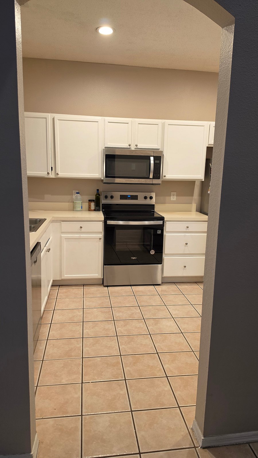 Furnished Finder property 1050013_1 photo 9