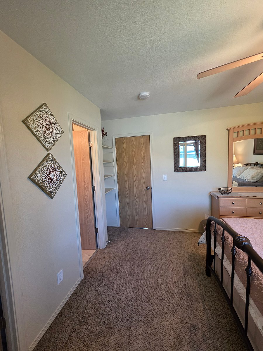 Furnished Finder property 1050025_1 photo 37