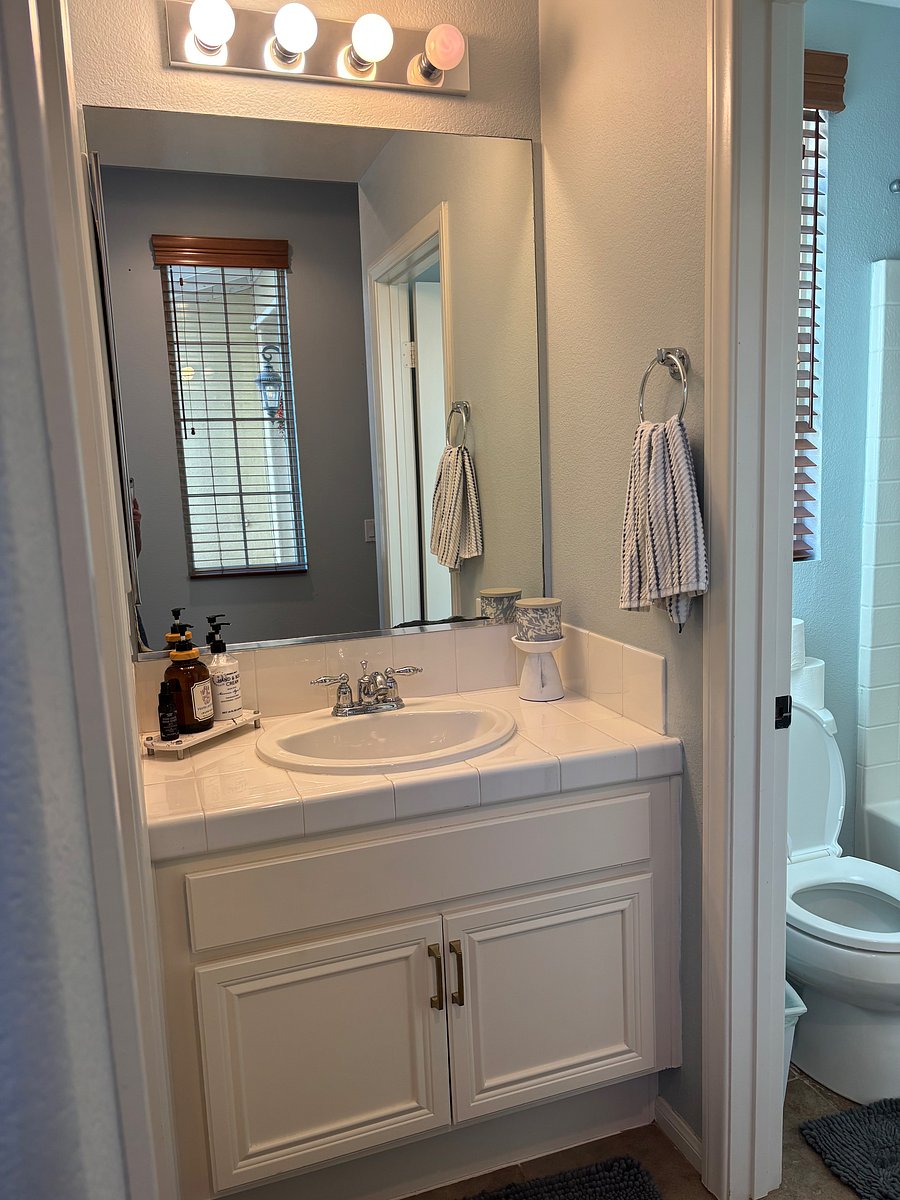 Furnished Finder property 1050026_1 photo 10