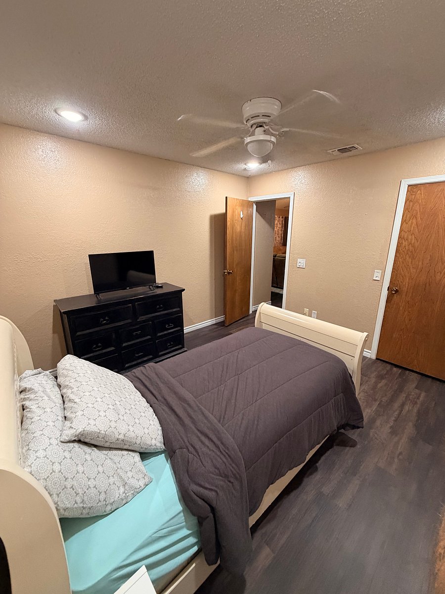Furnished Finder property 1050035_1 photo 17