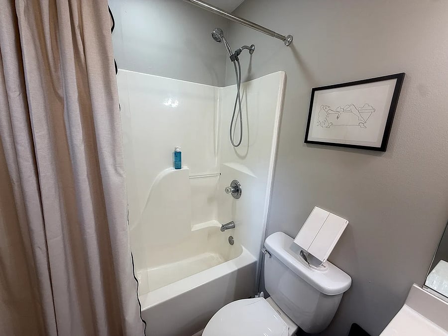 Furnished Finder property 1050068_1 photo 24