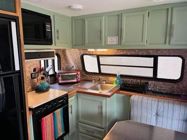 Furnished Finder property 1050075_1 photo 5