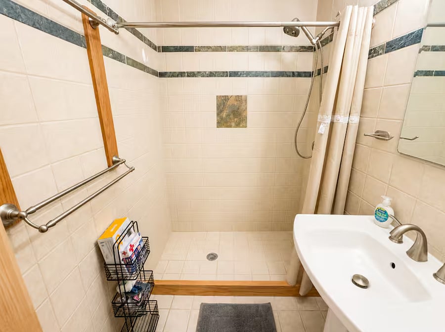 Furnished Finder property 1050097_1 photo 25