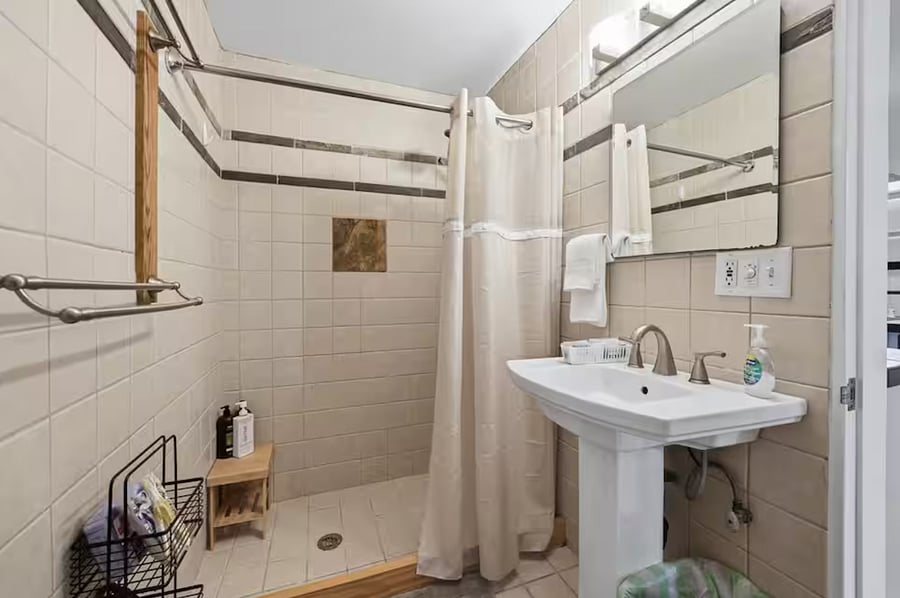 Furnished Finder property 1050097_1 photo 27