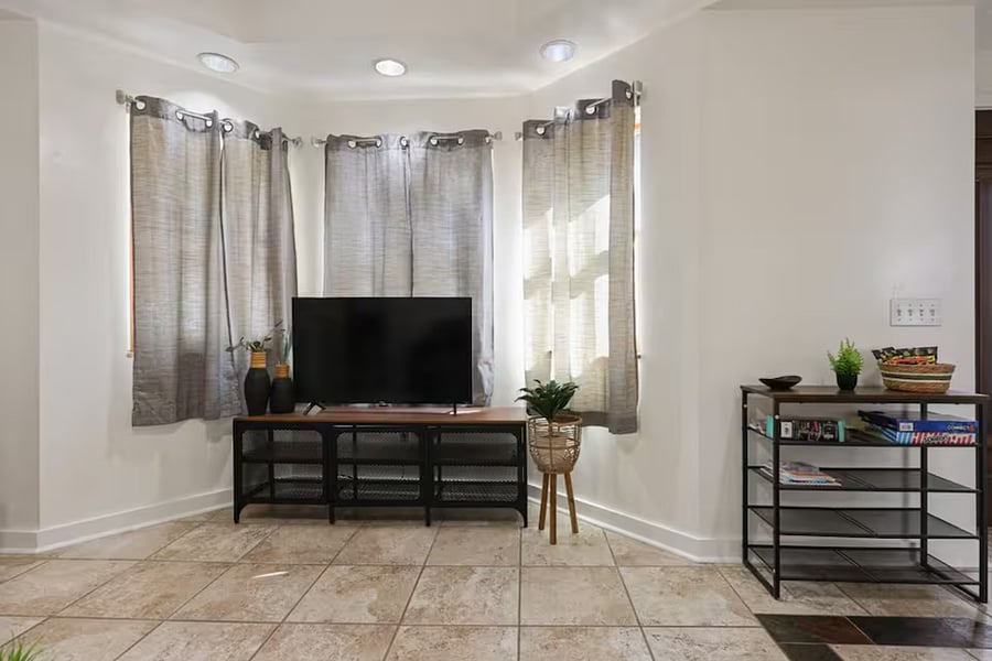 Furnished Finder property 1050097_1 photo 9