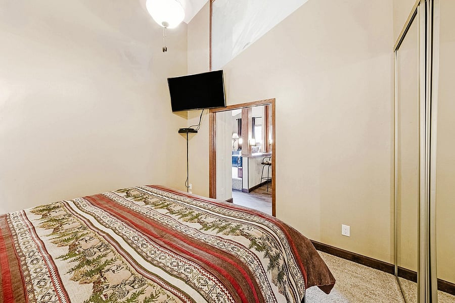 Furnished Finder property 1050132_1 photo 11