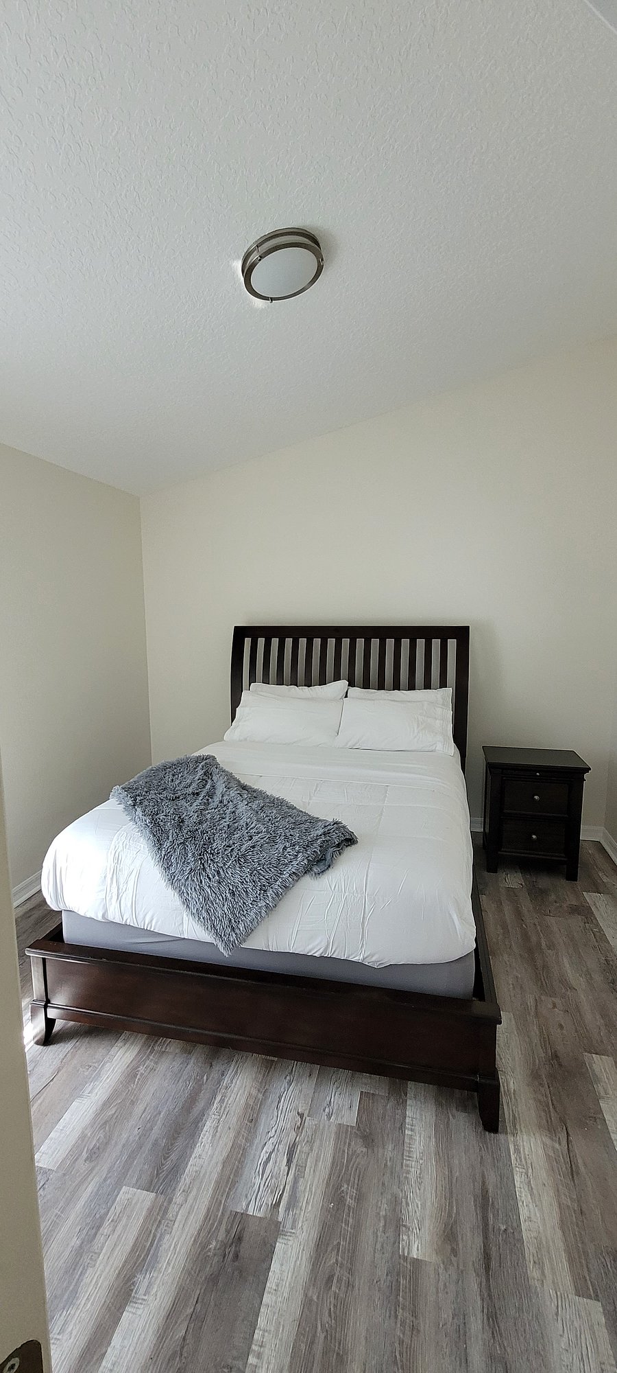 Furnished Finder property 1050148_1 photo 28