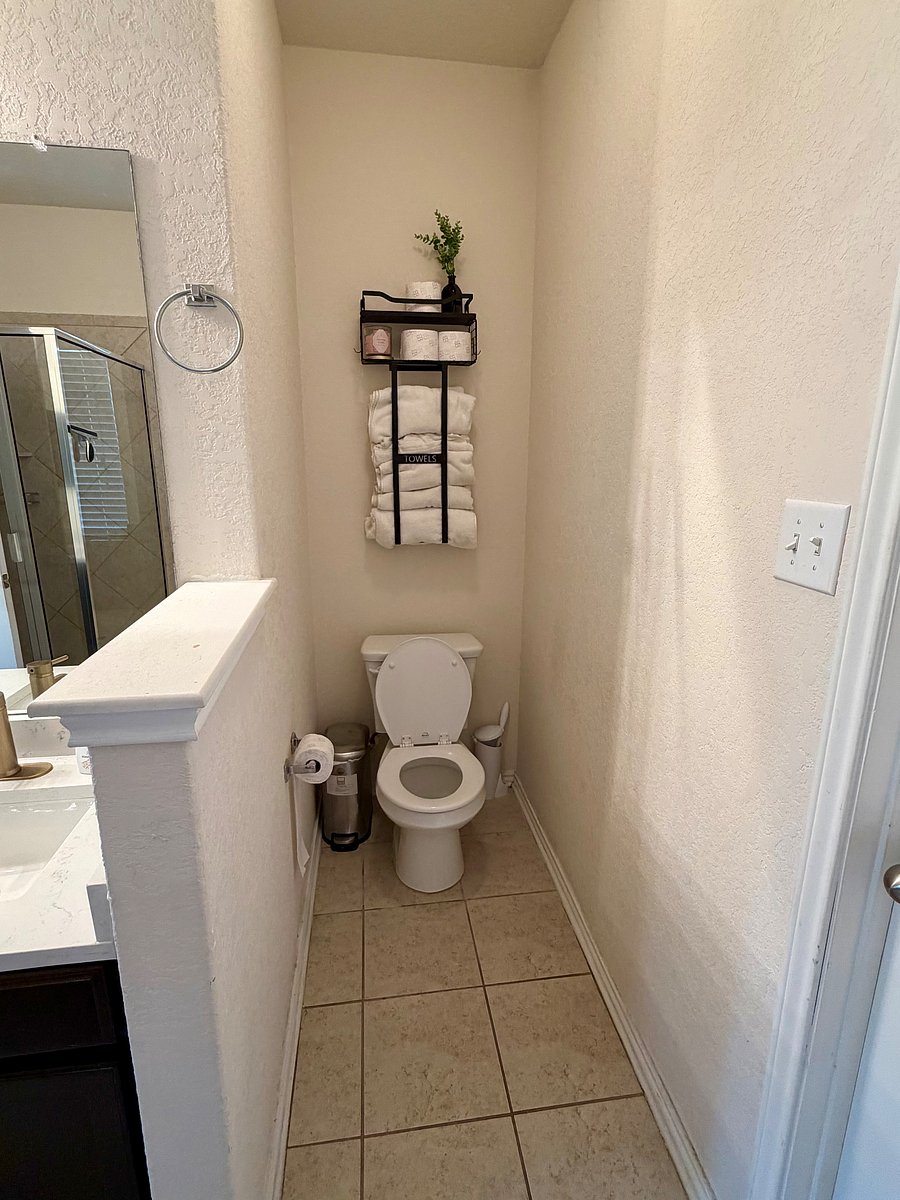 Furnished Finder property 1050192_1 photo 17