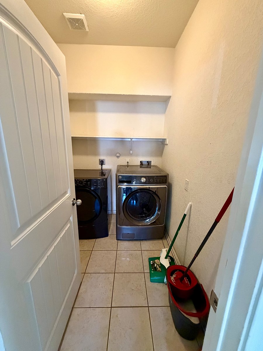 Furnished Finder property 1050192_1 photo 26