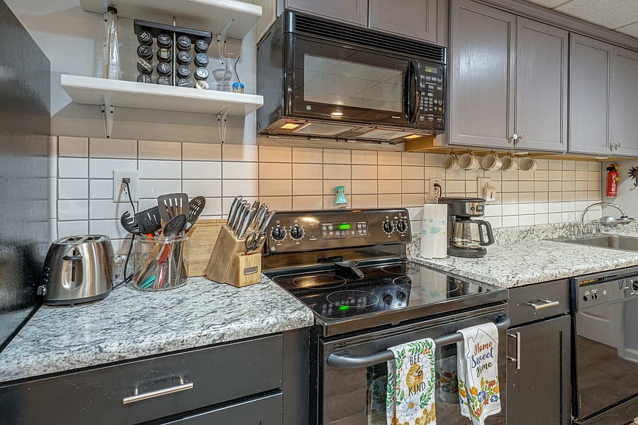 Furnished Finder property 1050281_1 photo 11