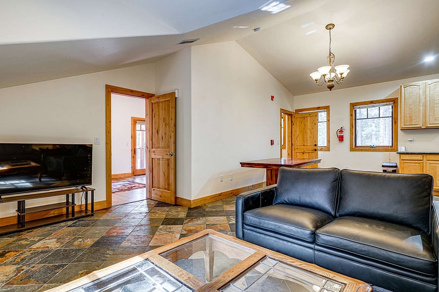 Furnished Finder property 1050316_1 photo 8