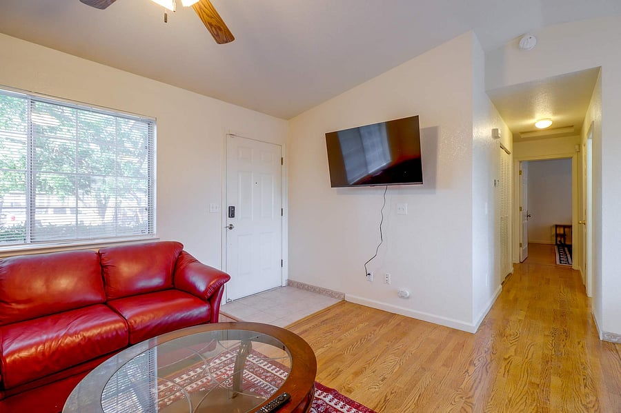Furnished Finder property 1050317_1 photo 4