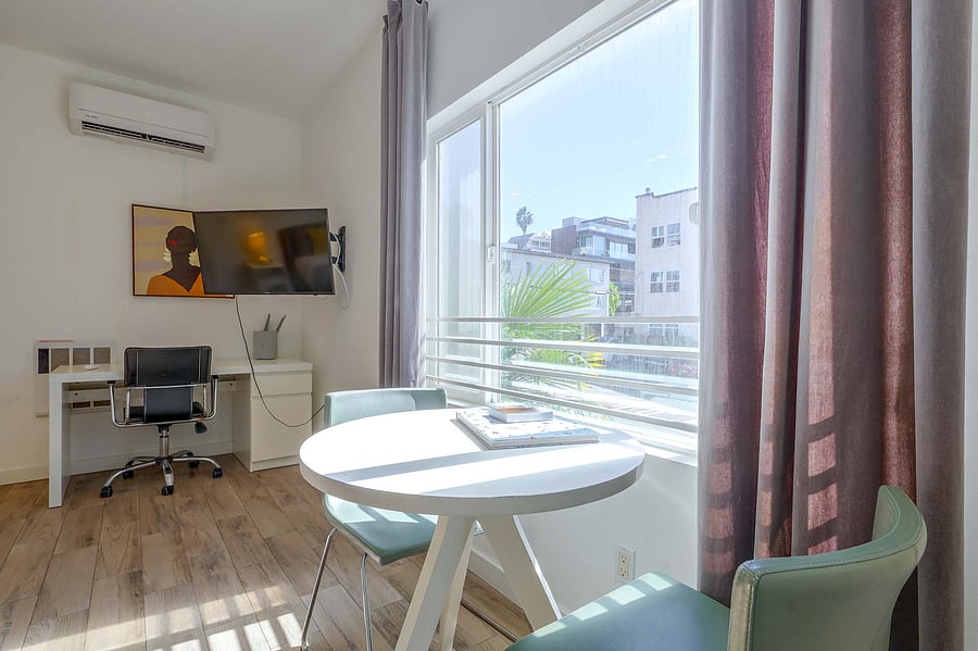 Furnished Finder property 1050353_1 photo 9