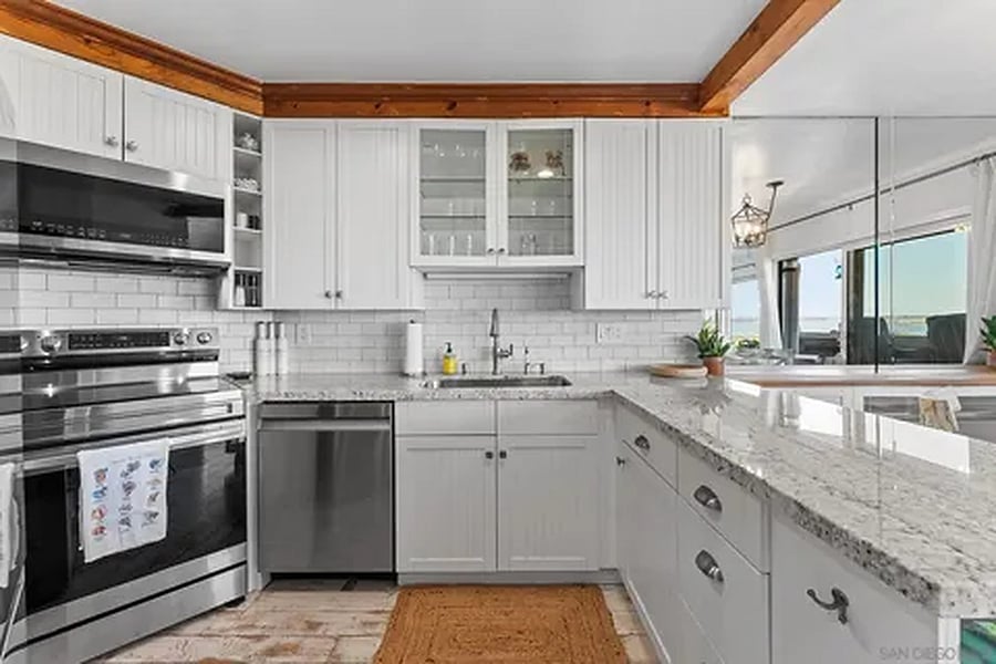 Furnished Finder property 1050394_1 photo 14