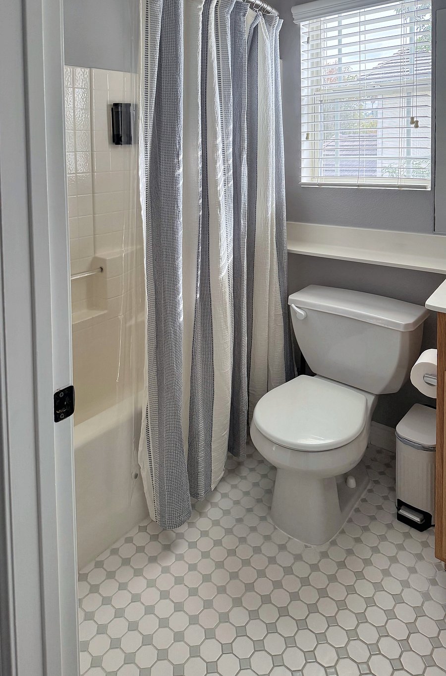Furnished Finder property 1050432_1 photo 6