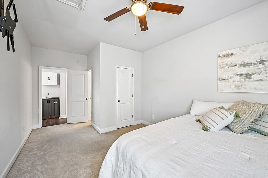 Furnished Finder property 1050553_1 photo 54