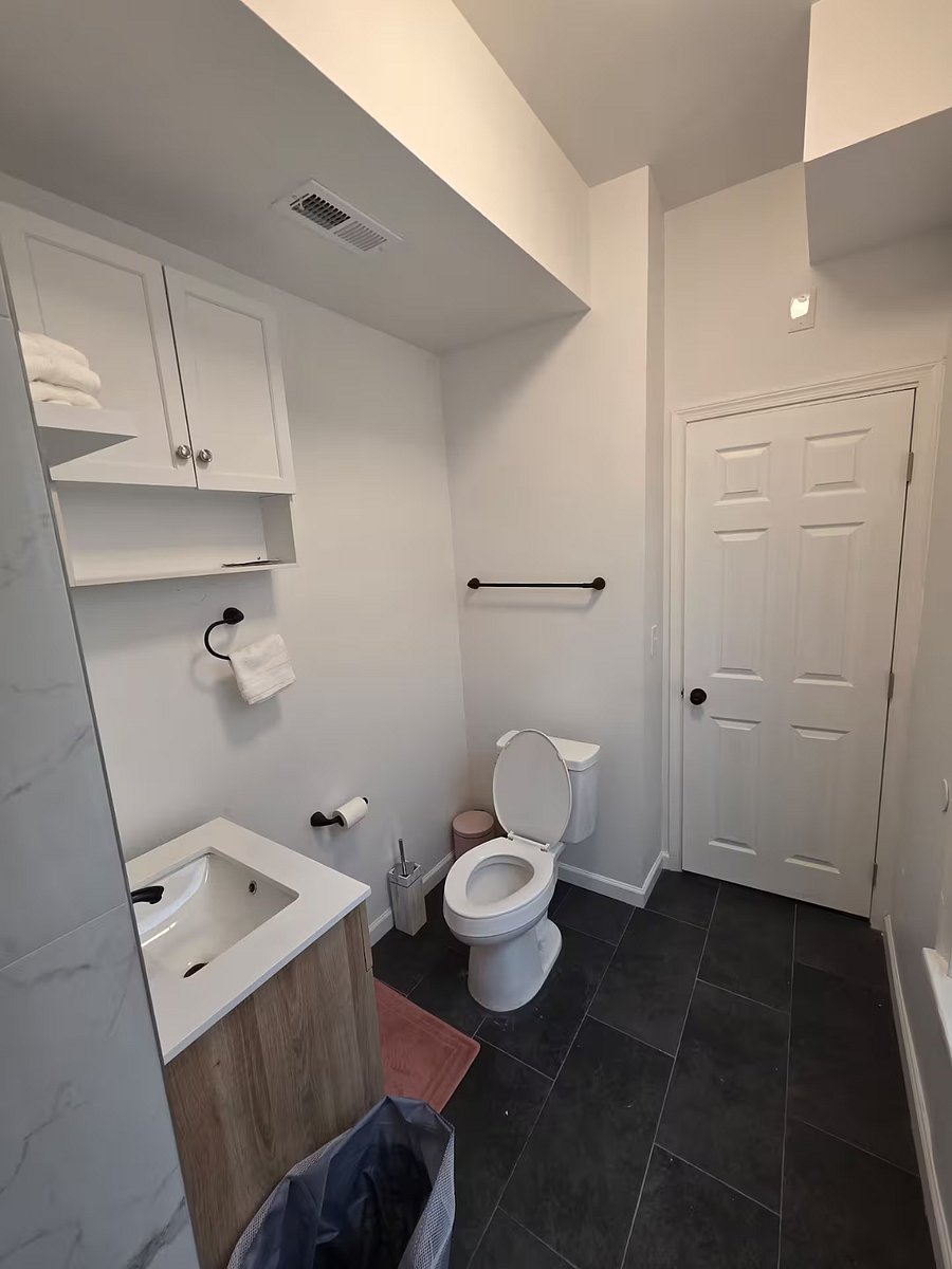 Furnished Finder property 1050559_1 photo 32