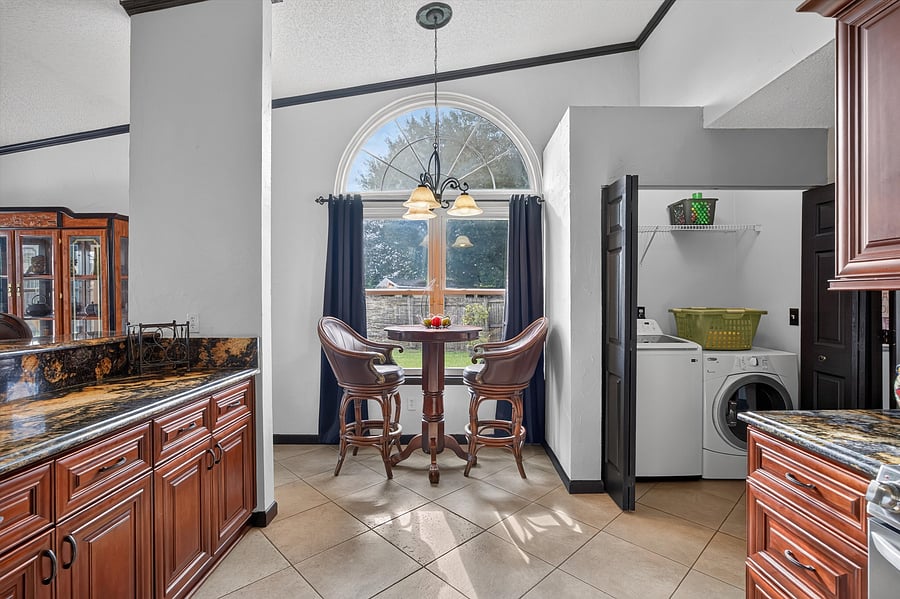 Furnished Finder property 1050571_1 photo 21