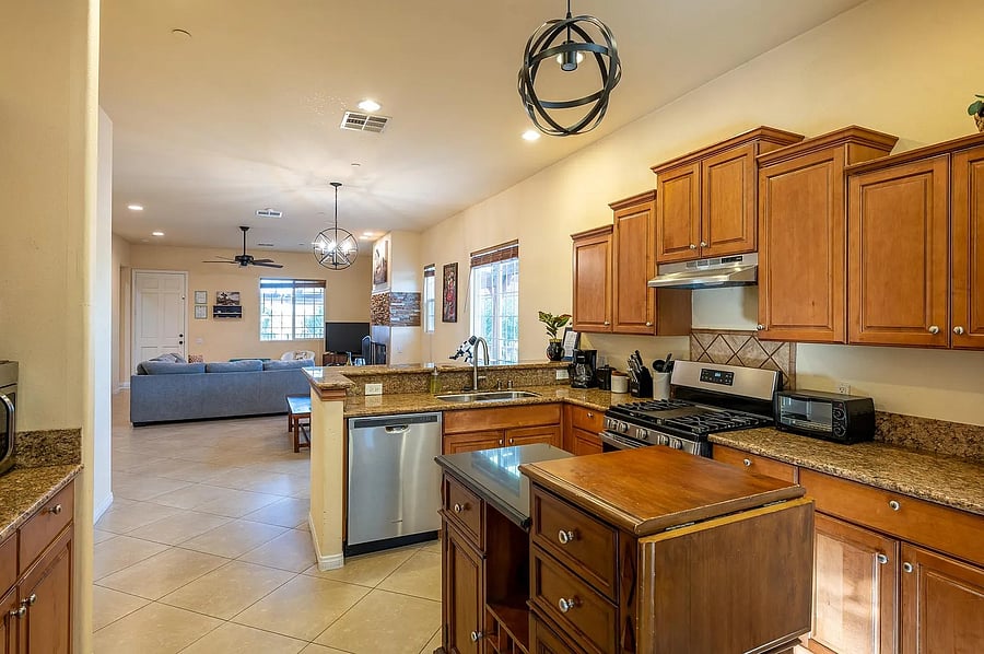 Furnished Finder property 1050572_1 photo 3