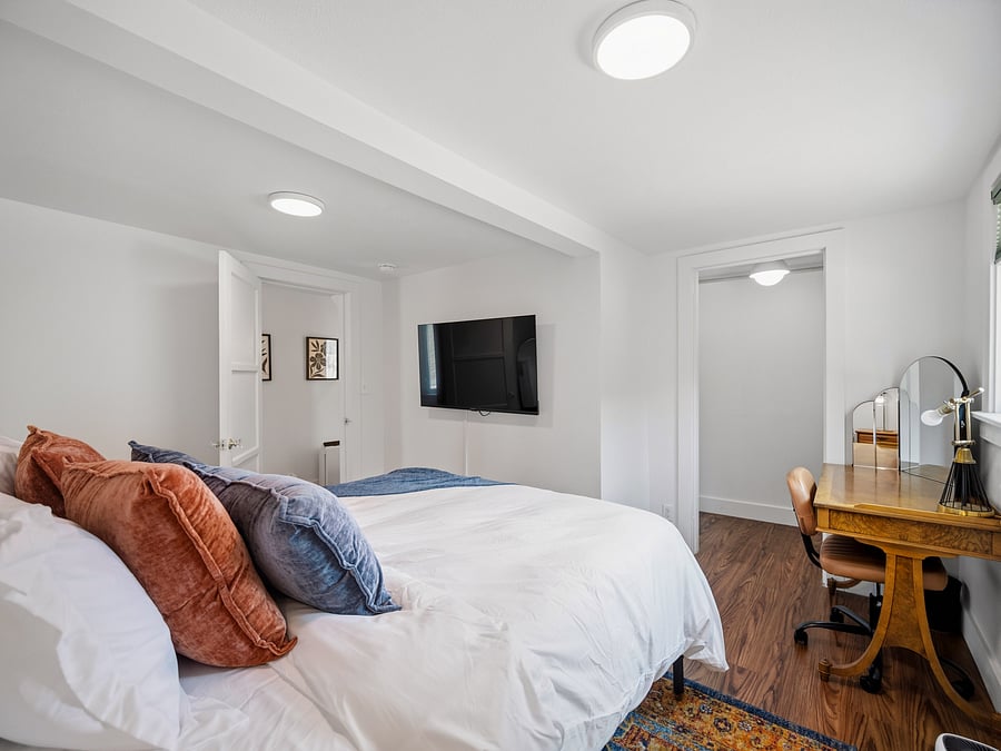 Furnished Finder property 1050581_1 photo 28