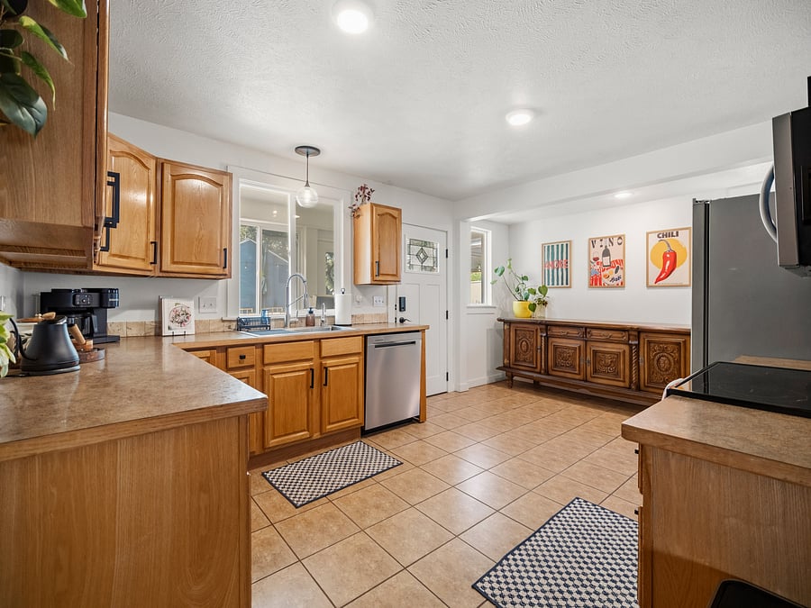 Furnished Finder property 1050581_1 photo 22