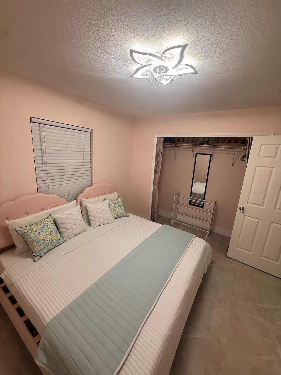 Furnished Finder property 1050637_1 photo 24