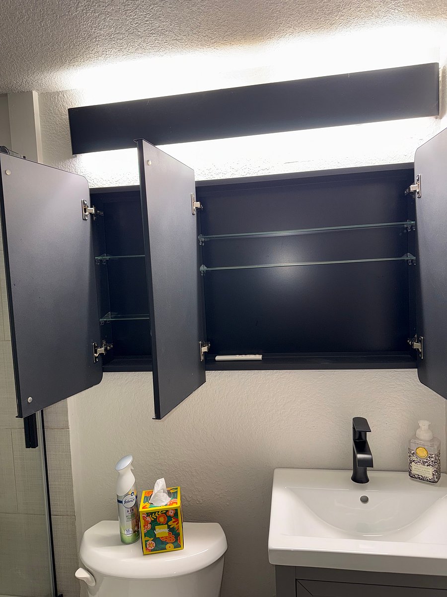 Medicine cabinet storage