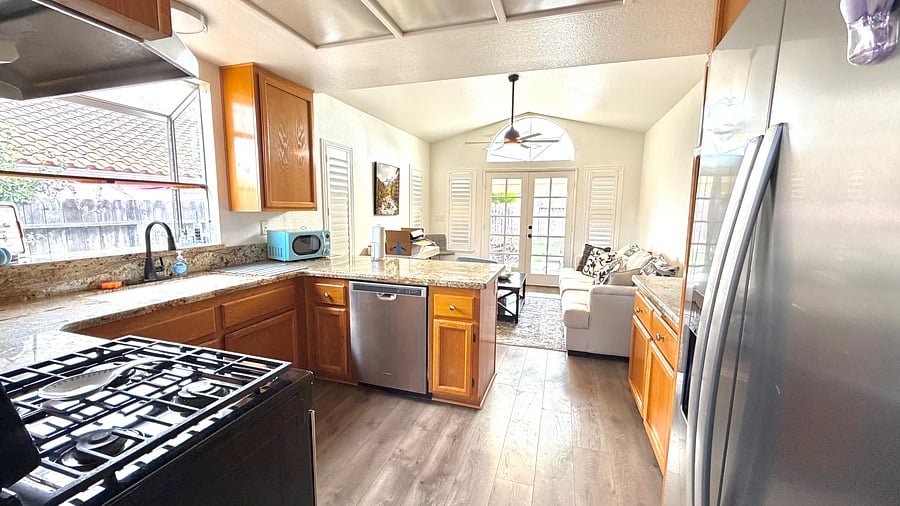 Furnished Finder property 1050655_1 photo 8
