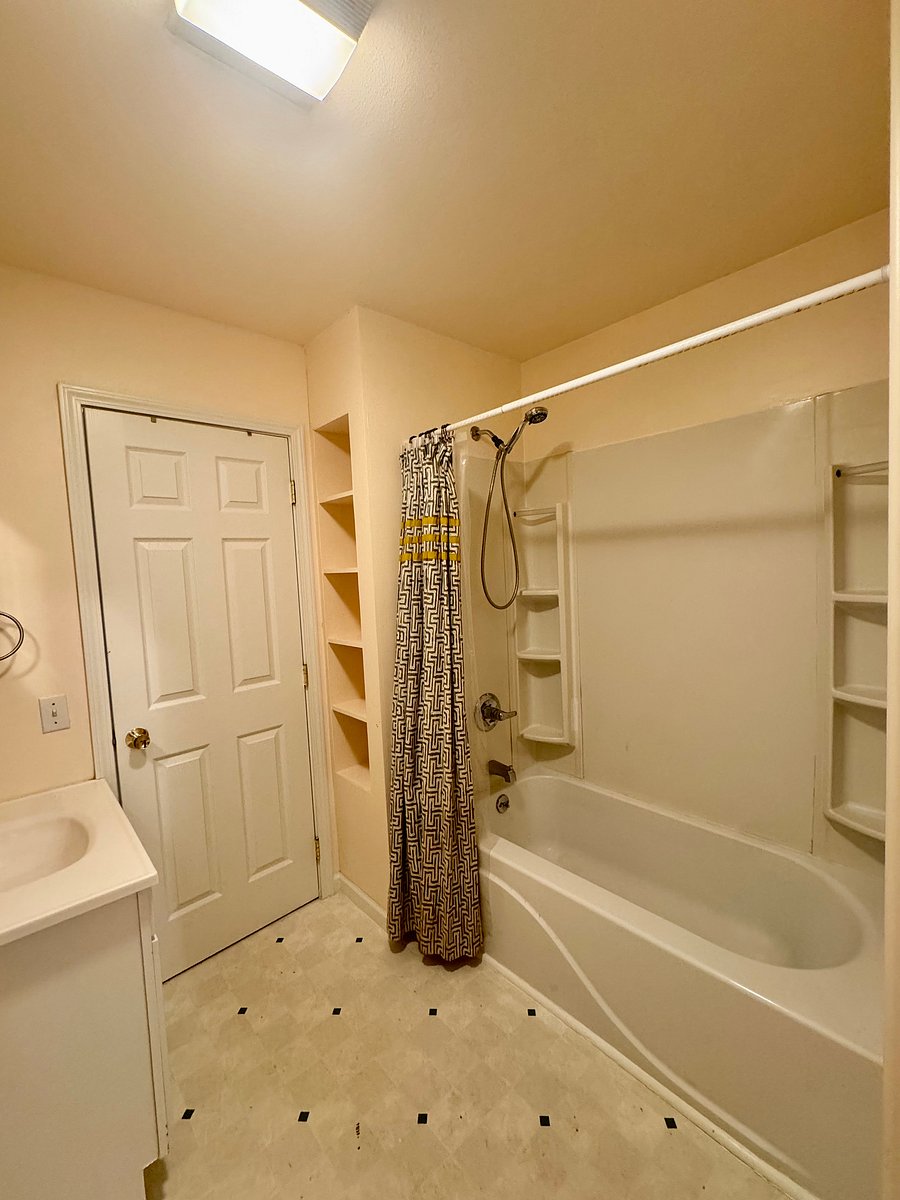 Furnished Finder property 1050669_1 photo 4