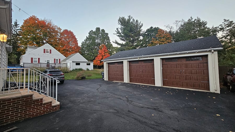 Ample off street parking. Safe neighborhood.