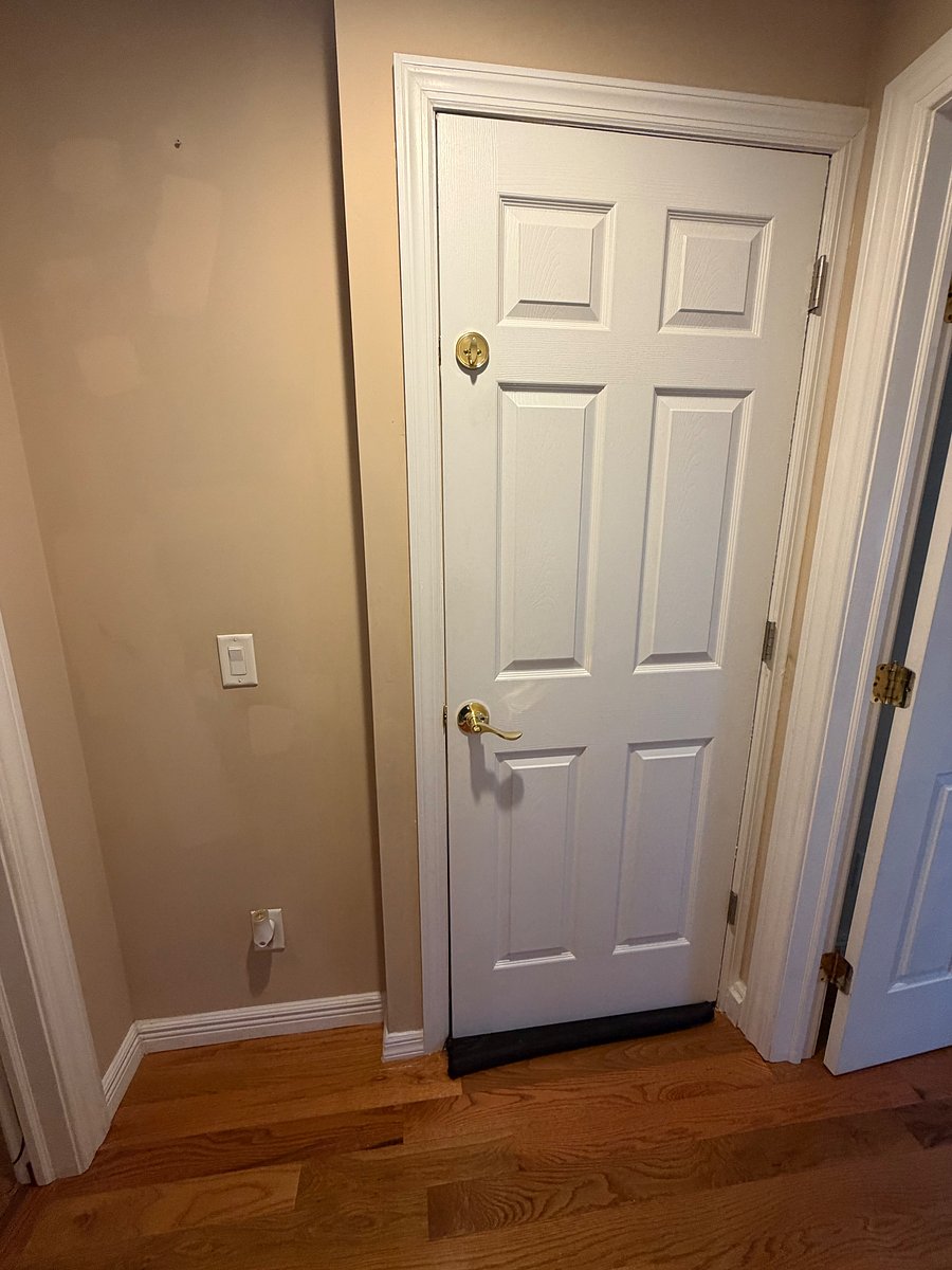 Entrance with locks