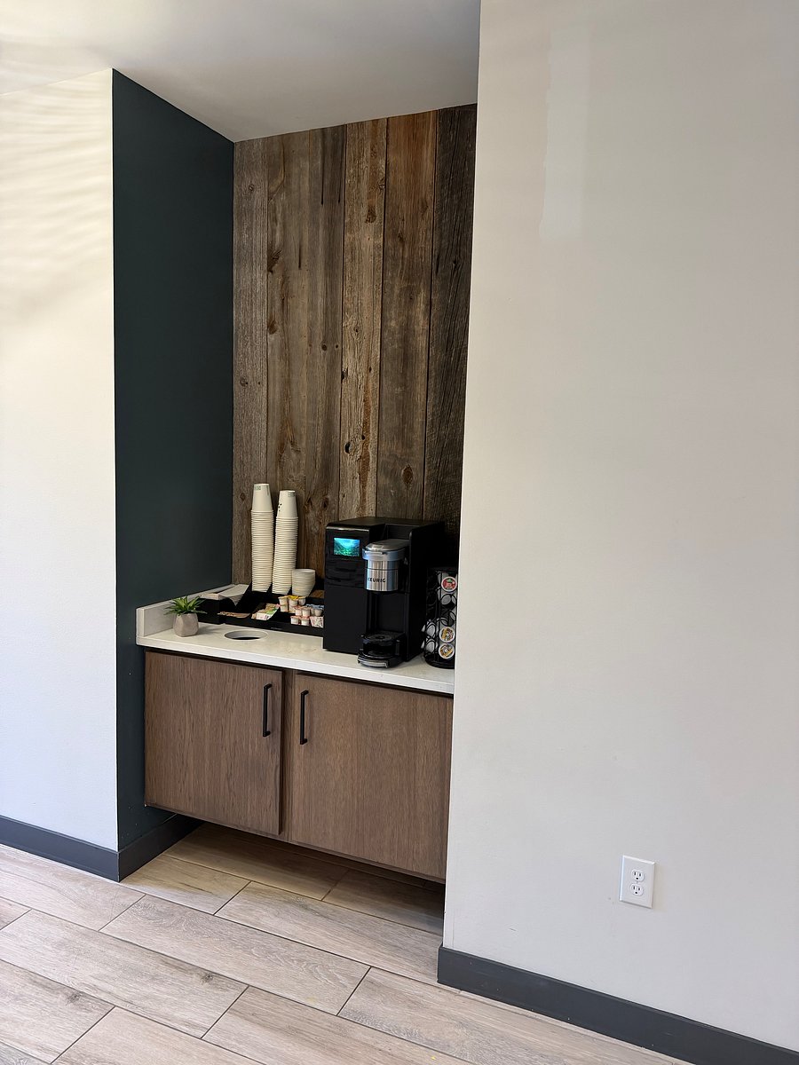 Furnished Finder property 1050739_1 photo 18