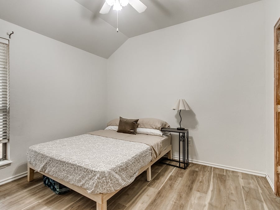 Furnished Finder property 1050837_1 photo 9