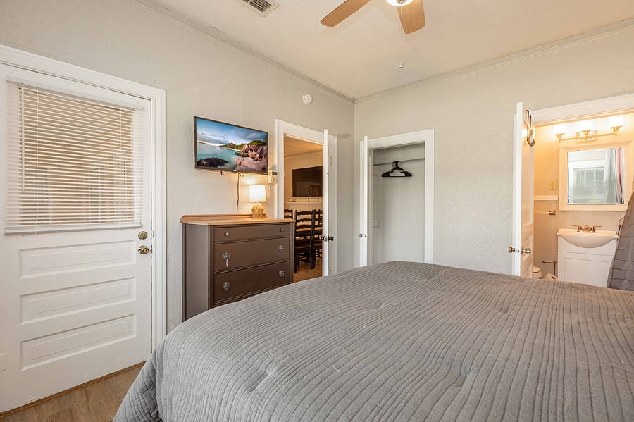 Furnished Finder property 1050889_1 photo 11