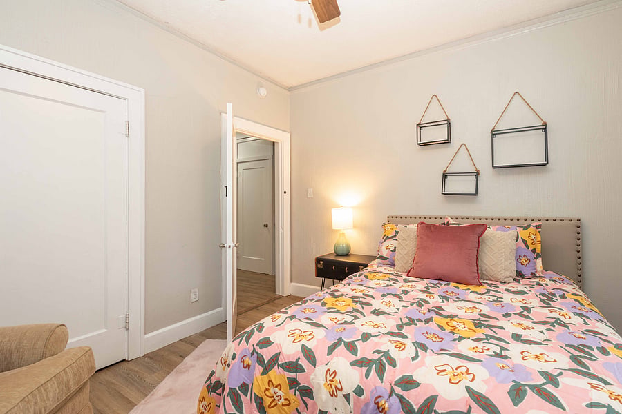 Furnished Finder property 1050889_1 photo 24
