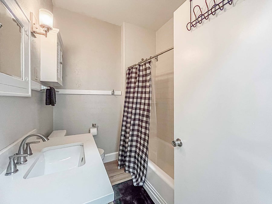 Furnished Finder property 1050889_1 photo 25